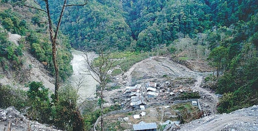 अरुण तेस्रो मुआब्जा विवादका कारण पावरहाउसको काम सात दिनदेखि ठप्प